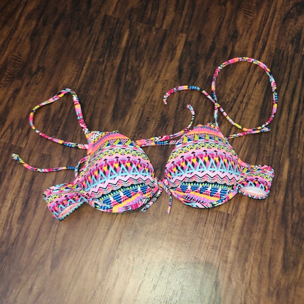 Victoria’s Secret bikini top